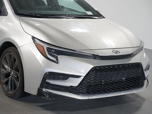 Certified 2024 Toyota Corolla SE FWD image 4