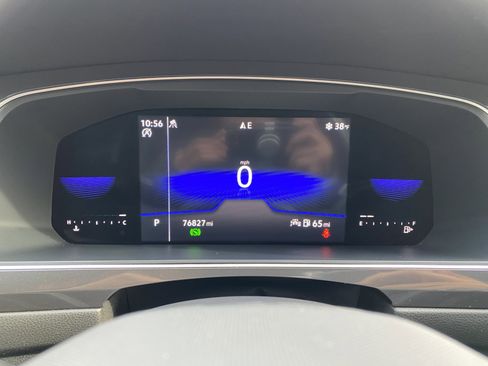 Used 2023 Volkswagen Tiguan SE image 21