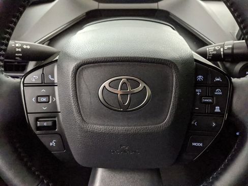 Used 2025 Toyota Prius XLE image 17