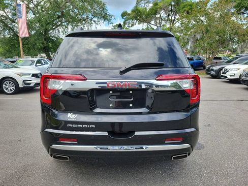 Used 2023 GMC Acadia Denali w/ Denali Ultimate Package FWD image 8