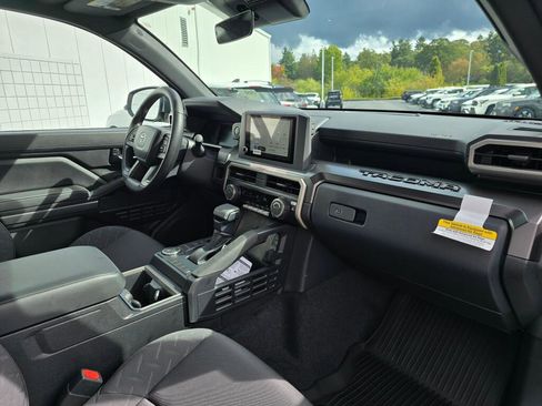 New 2025 Toyota Tacoma SR5 image 32