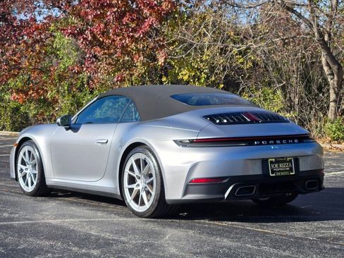 Used 2025 Porsche 911 Carrera image 3