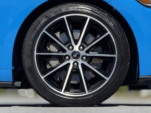 Used 2017 Ford Mustang GT w/ Interior & Wheel Package image 20