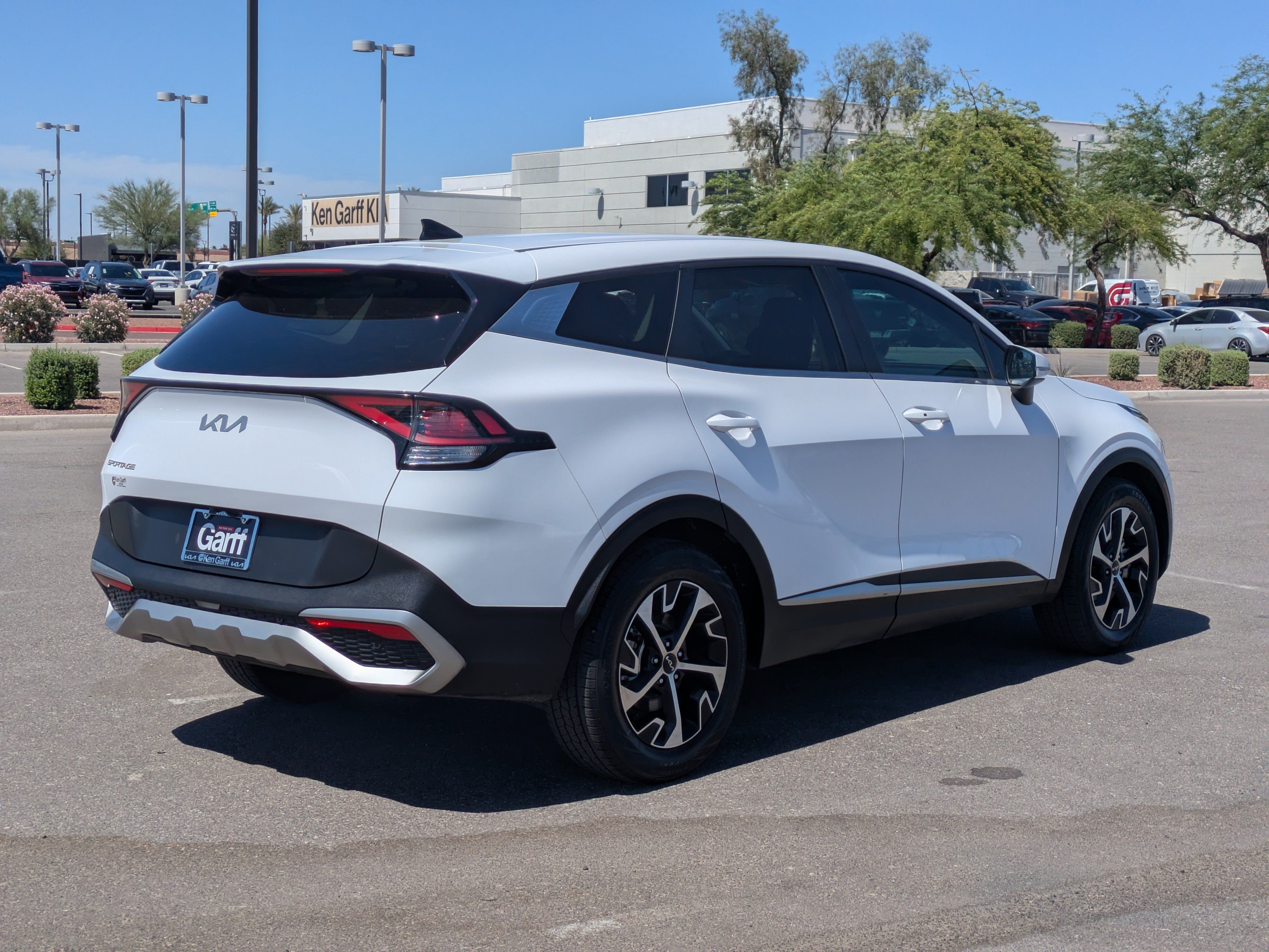 Used 2023 Kia Sportage EX FWD image 5