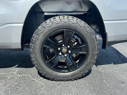 Used 2020 RAM 1500 Big Horn AWD/4WD image 11