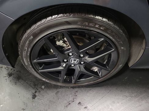 Used 2025 Honda Civic Sport image 11