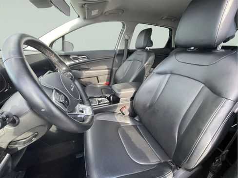 Used 2023 Kia Sportage EX AWD/4WD image 12