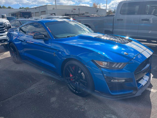 Used 2021 Ford Mustang Shelby GT500 w/ Technology Package RWD image 2