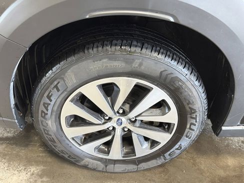 Used 2024 Subaru Outback Premium w/ Popular Package #1A image 9