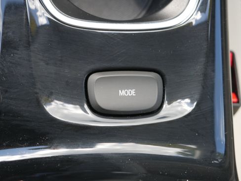Used 2023 Buick Envision Avenir AWD/4WD image 26