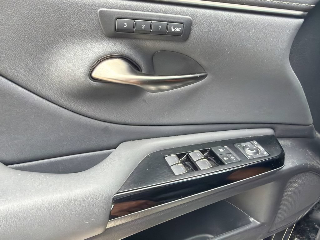Certified 2023 Lexus ES 350 F Sport FWD image 29