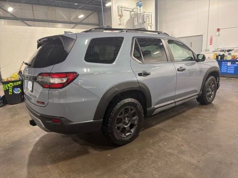 Used 2023 Honda Pilot TrailSport image 5