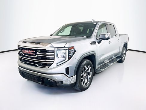 Used 2023 GMC Sierra 1500 SLT w/ SLT Premium Plus Package RWD image 7