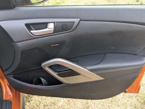 Used 2016 Hyundai Veloster Turbo image 32