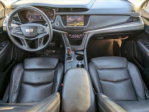Used 2017 Cadillac XT5 Luxury image 18