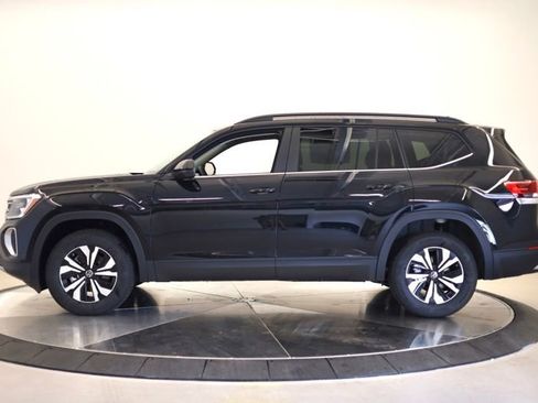 New 2026 Volkswagen Atlas SE image 6