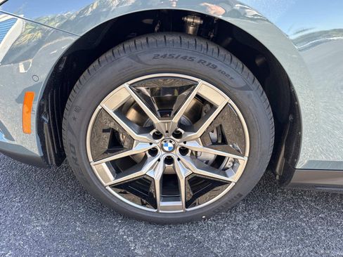 New 2026 BMW i5 eDrive40 w/ Premium Package image 10