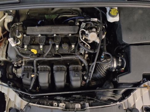Used 2018 Ford Focus Titanium FWD image 30