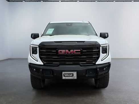 Used 2024 GMC Sierra 1500 AT4X image 8