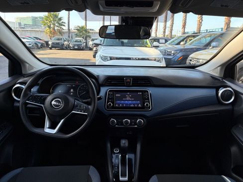 Used 2025 Nissan Versa SV image 31