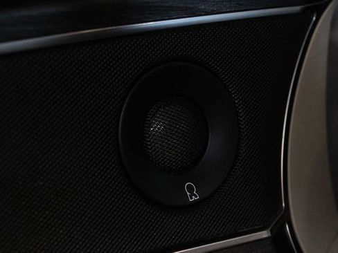 Used 2020 Lincoln Nautilus Reserve w/ Equipment Group 201A image 7