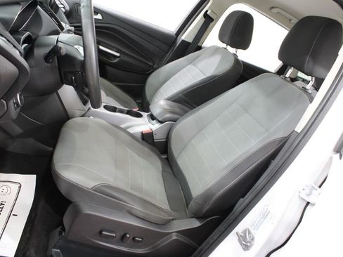 Used 2016 Ford Escape SE w/ Equipment Group 201A AWD/4WD image 15
