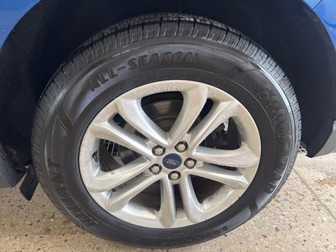 Used 2018 Ford Edge SEL w/ Equipment Group 201A image 18