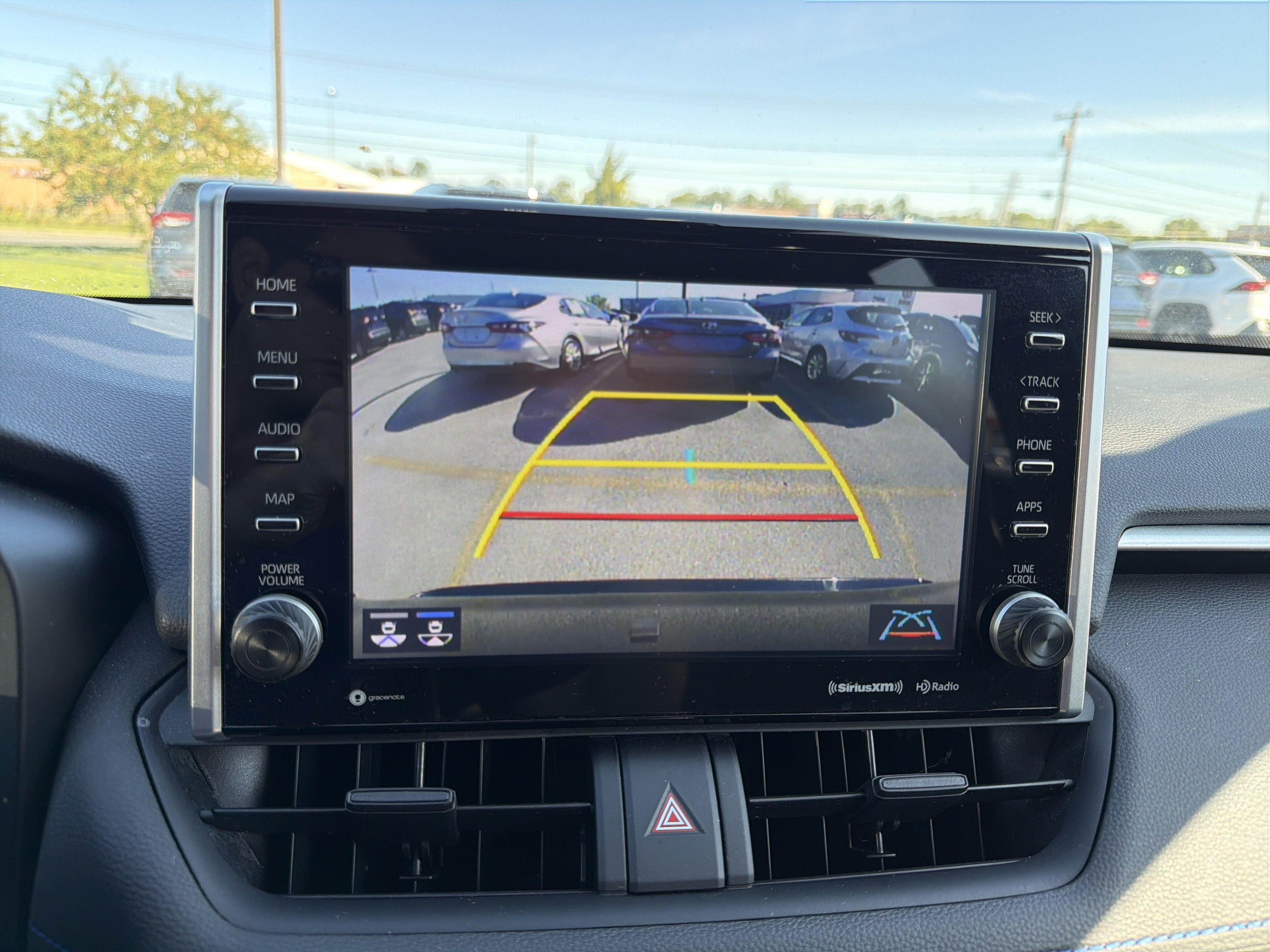 Used 2022 Toyota RAV4 SE w/ Convenience Package AWD/4WD image 21