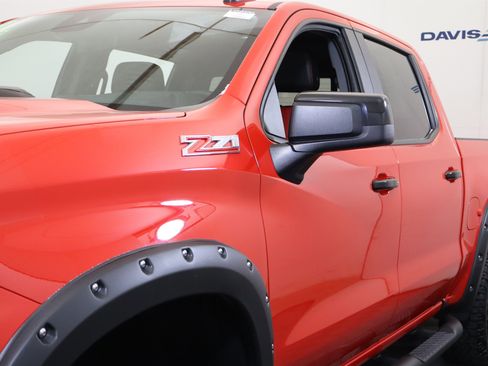 Used 2022 Chevrolet Silverado 1500 LT Trail Boss w/ Convenience Package II image 12