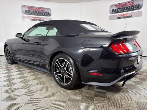 Used 2022 Ford Mustang Premium image 5