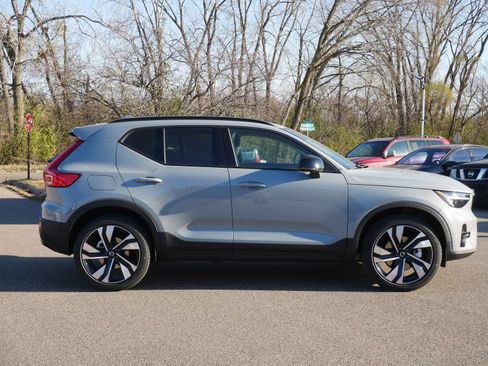 New 2026 Volvo XC40 B5 Ultra w/ Climate Package image 2