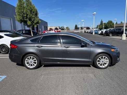 Used 2020 Ford Fusion Energi Titanium FWD image 4