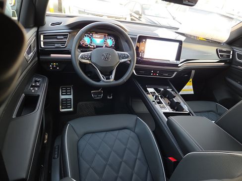 New 2026 Volkswagen Atlas Cross Sport SEL Premium R-Line image 7