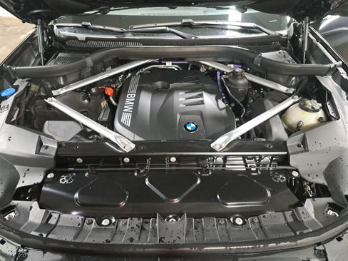 Used 2025 BMW X7 xDrive40i w/ Premium Package AWD/4WD image 33