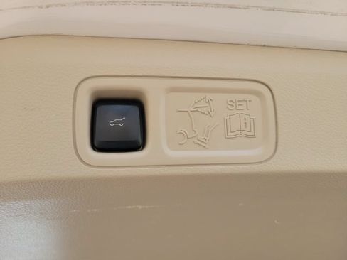 Used 2018 Lincoln Navigator Reserve w/ Technology Package AWD/4WD image 32