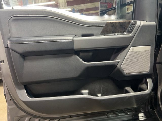Used 2025 Ford F350 Lariat AWD/4WD image 15