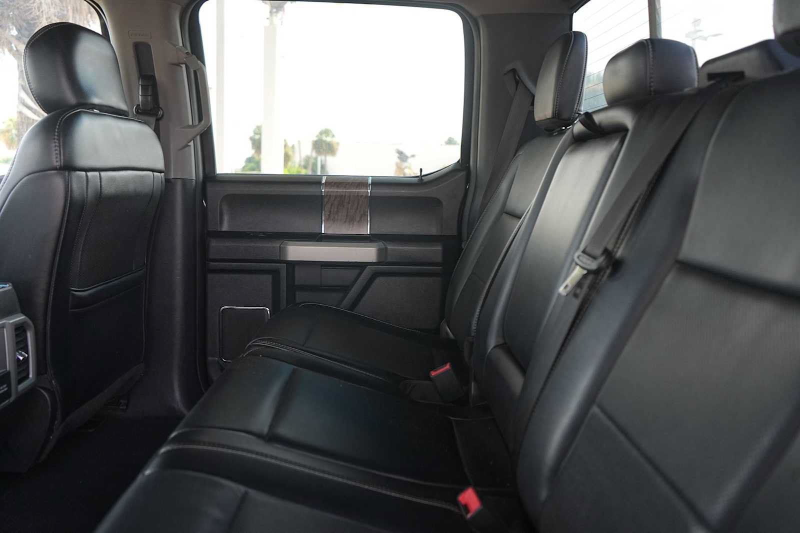 Used 2019 Ford F250 Lariat w/ Lariat Ultimate Package AWD/4WD image 14