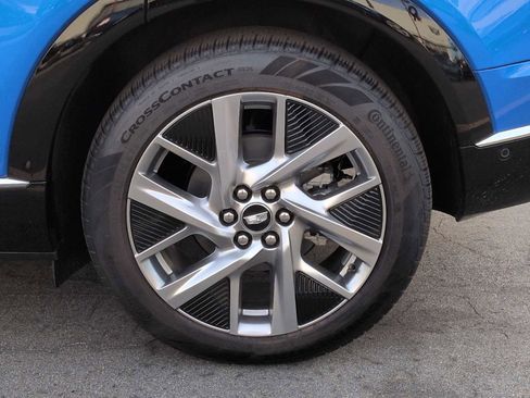 New 2025 Cadillac Optiq Luxury 1 image 30