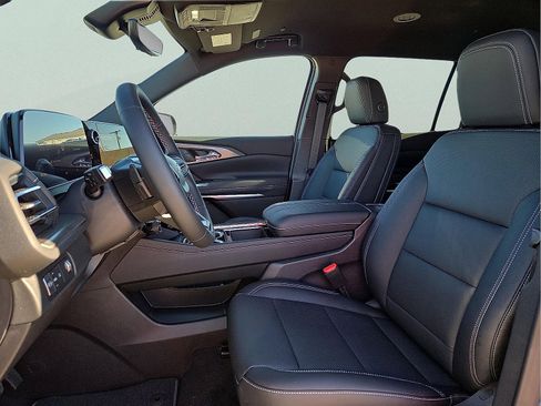 New 2026 Chevrolet Traverse LT w/ Midnight/Sport Edition FWD image 15