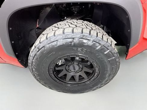 Certified 2025 Toyota Tundra Limited AWD/4WD image 34