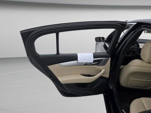 Used 2022 Cadillac CT5 Luxury w/ Sun And Sound Package image 21