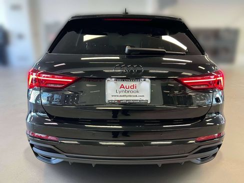 Used 2023 Audi Q3 2.0T Premium w/ Black Optic Sport Package AWD/4WD image 5
