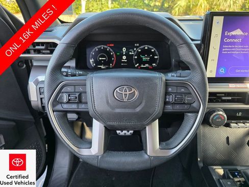 Certified 2025 Toyota Tacoma TRD Sport image 28