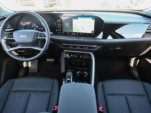 Certified 2025 Audi Q5 Premium w/ Convenience Package image 5
