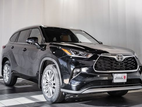 New 2026 Toyota Highlander Platinum image 1