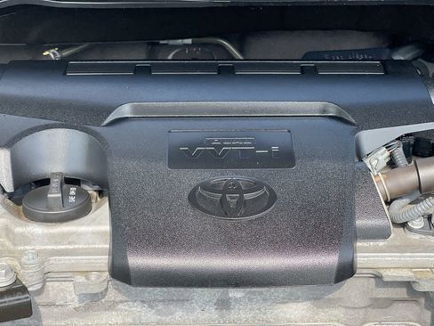 Used 2013 Toyota Camry SE FWD image 16