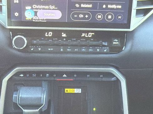 Used 2024 Toyota Tundra Limited image 22