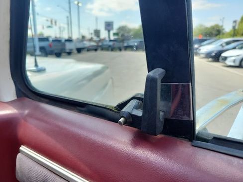 Used 1987 Ford F250 4x4 Regular Cab image 14
