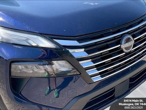 Used 2024 Nissan Rogue SV FWD image 31