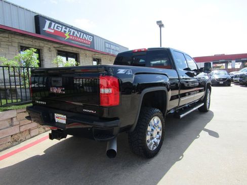 Used 2015 GMC Sierra 2500 Denali w/ Duramax Plus Package AWD/4WD image 4